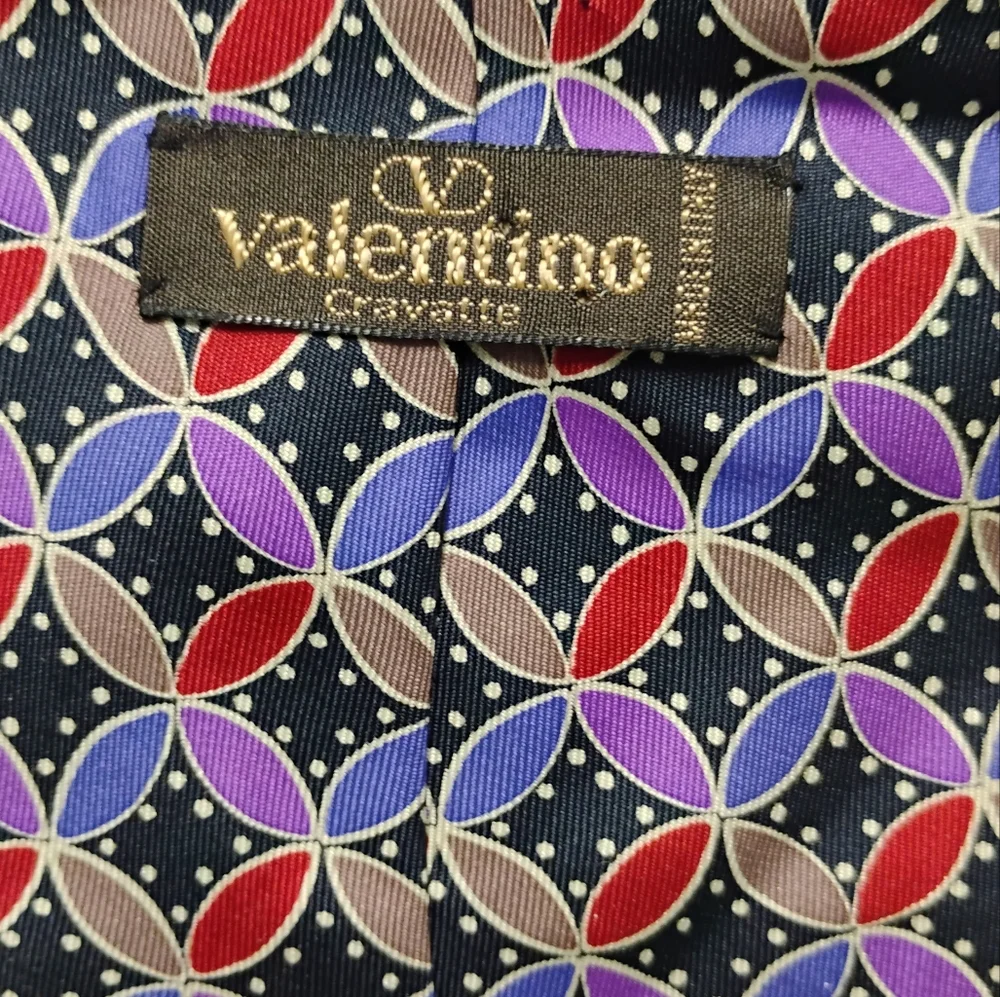 Vintage Valentino Mens 100% Silk Handmade Print Tie